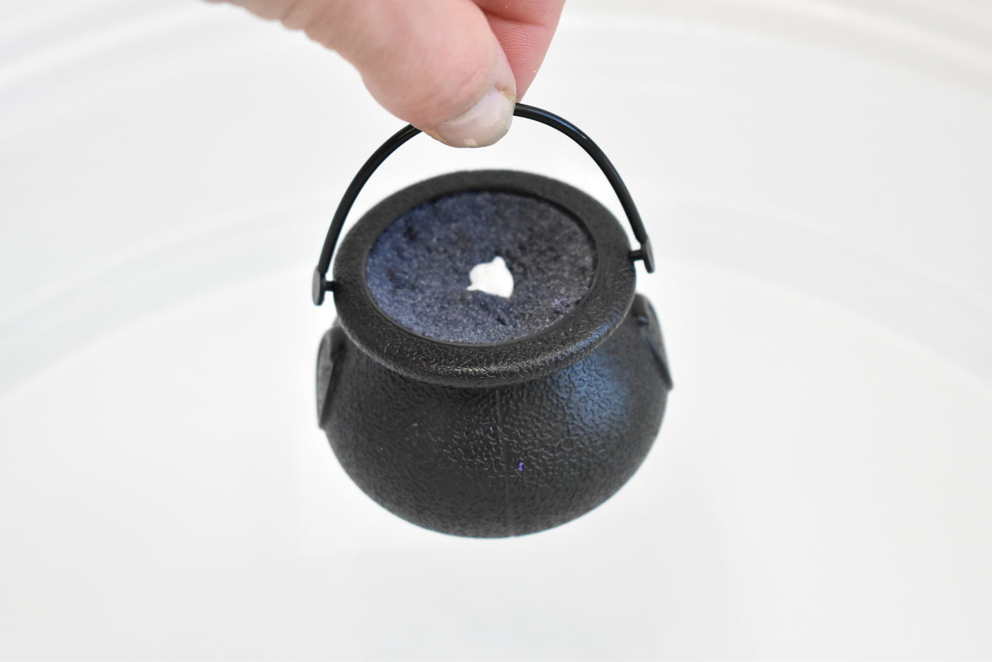 Cauldron Bath Bomb - Ghostie Potion - Small Batch Soaps